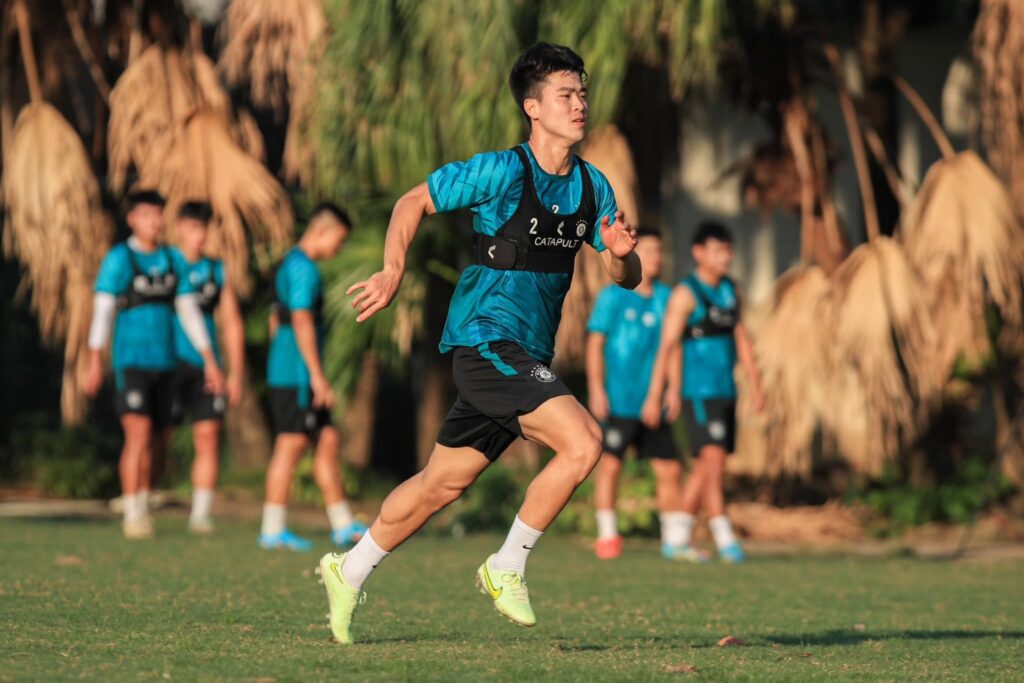 Duy Mạnh Trở Lại: Niềm Tin Mới Cho Đội Tuyển Việt Nam Trước AFF Cup
