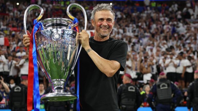 HLV Luis Enrique Khẳng Định Vị Thế Qua Chiến Thắng Lịch Sử Tại Champions League